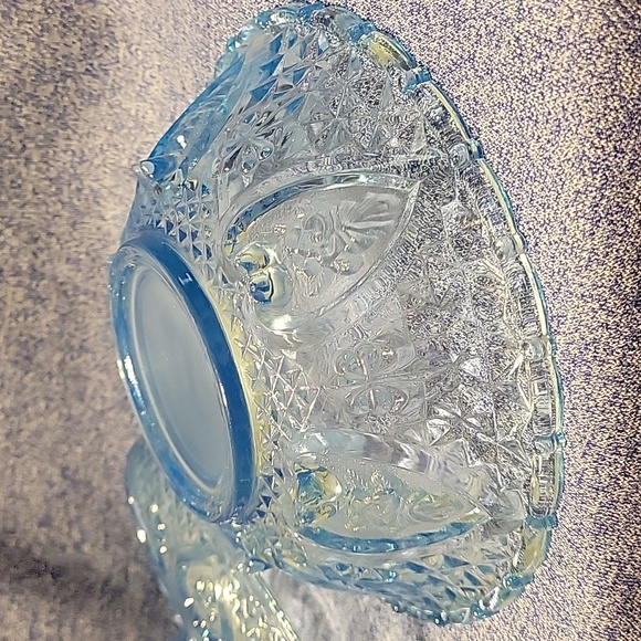 Vintage KIG Indonesian Blue Glass Candy Dish w/ lid and footed bottom. No flaws - Picture 6 of 7